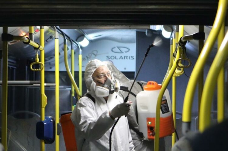 Προληπτικά τεστ για κοροναϊό σε εργαζόμενους στα ΜΜΜ που επιστρέφουν από διακοπές