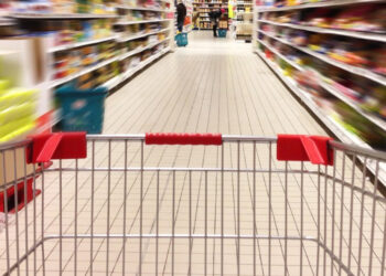 Βέλγιο – Κορονοϊός: Με υπεριώδη ακτινοβολία απολυμαίνουν τα καροτσάκια του σουπερμάρκετ