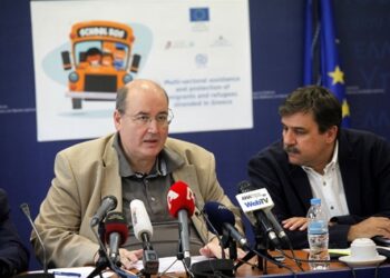 Ν. Φίλης – Α. Ξανθός: Ελπίζουμε να μην αποβεί καταστροφική επιλογή το άνοιγμα των σχολείων