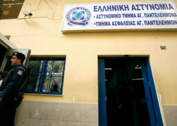 Κορονοϊός: Σε 7ήμερη καραντίνα 12 αστυνομικοί του Α.Τ Αγίου Παντελεήμονα