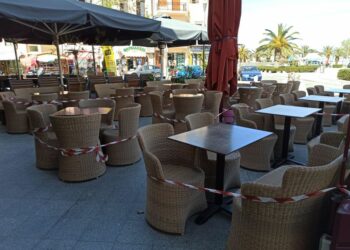 Θεσσαλονίκη: Πρόστιμα και αναστολή λειτουργίας σε καφέ λόγω κορονοϊού