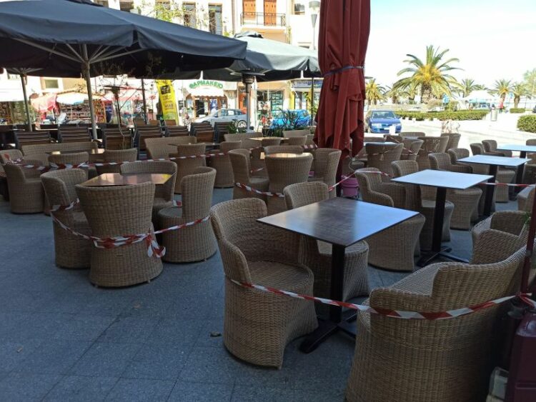 Θεσσαλονίκη: Πρόστιμα και αναστολή λειτουργίας σε καφέ λόγω κορονοϊού