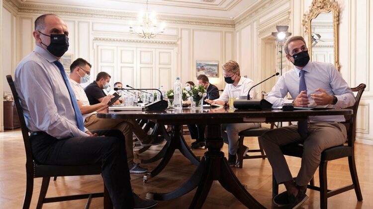 Κορονοϊός: Νέα μέτρα εντός της ημέρας για τουριστικές περιοχές – Τι είπε για το εμβόλιο ο Μητσοτάκης