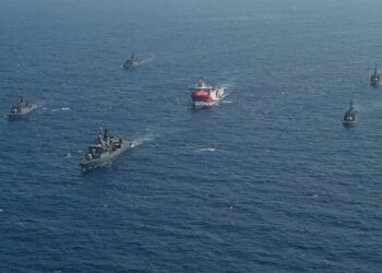 Επανήλθε τα ξημερώματα εντός ελληνικής υφαλοκρηπίδας το Ορούτς Ρέις