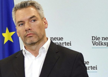 Νεχάμερ: Τα σύνορα της Ελλάδας είναι και σύνορα της Αυστρίας