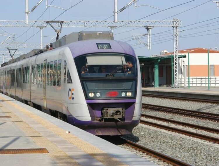 Ξυλόκαστρο: Εκτροχιασμός αμαξοστοιχίας του Προαστιακού