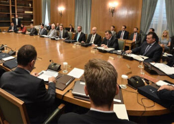 Στις 12:00 οι ανακοινώσεις για τον ανασχηματισμό της κυβέρνησης