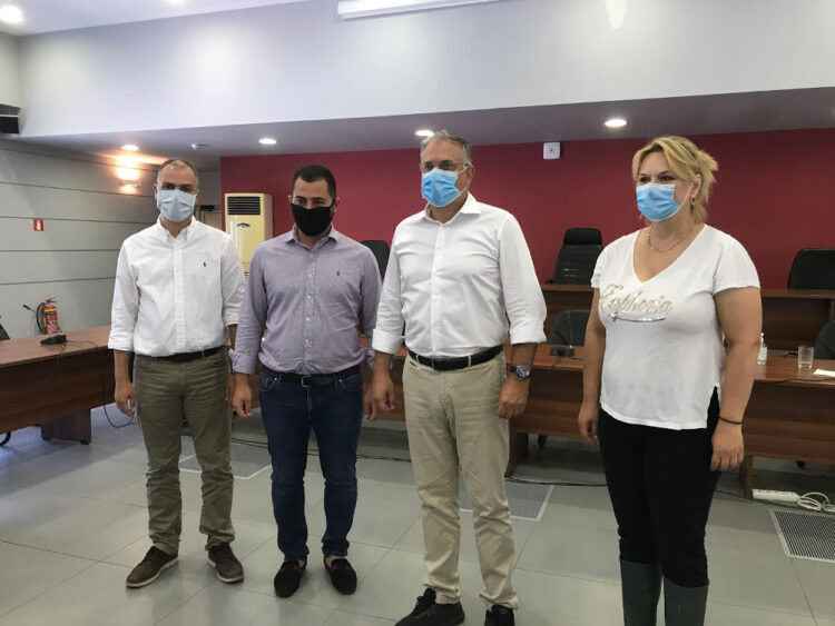 Θεοδωρικάκος: Από αύριο στα ταμεία των δήμων τα χρήματα για τους για τους πληγέντες της Εύβοιας