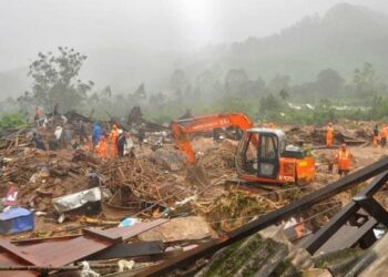 Ινδία: Τουλάχιστον 43 νεκροί από κατολίσθηση στην Κεράλα
