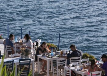 Ενίσχυση έως 30.000 ευρώ σε όσες επιχειρήσεις  έχουν πληγεί από κορονοϊό στα Νησιά του Ιονίου