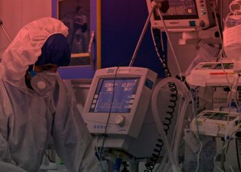 Κορονοϊός: Σοκάρει ακτινογραφία 38χρονου που απεικονίζει  τη ραγδαία επιδείνωση στους πνεύμονες 38χρονου