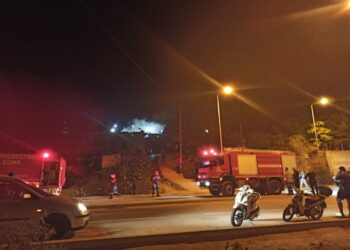 Φωτιά στο ΚΥΤ Σάμου – Η δεύτερη μέσα σε λίγες ημέρες (Video)