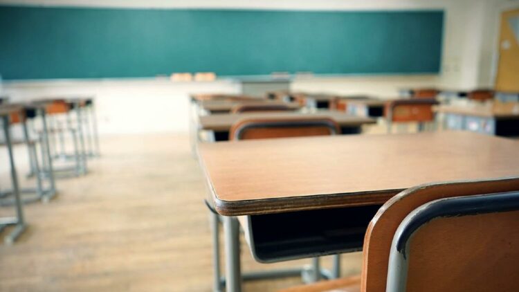 ΟΙΕΛΕ: Καταγγελία για κρούσματα κορονοϊού σε ιδιωτικό σχολείο που συνεχίζει να λειτουργεί