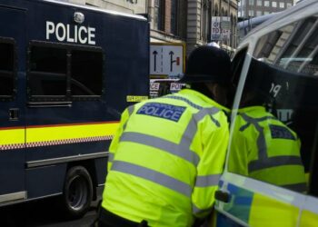 Μπέρμιγχαμ: Ενας νεκρός και επτά τραυματίες από επιθέσεις με μαχαίρι