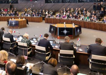 Συνεδρίαση ΝΑΤΟ: Διάλογος με την Τουρκία μόνο με την αποχώρηση του Ορούτς Ρέιτς