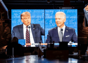 Σόου το πρώτο debate Τραμπ – Μπάιντεν: «Δεν υπάρχει ίχνος ευφυίας πάνω σου» – «Είσαι κλόουν»