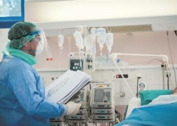 Κορονοϊός: Αυξάνονται οι νεκροί στην Ελλάδα – Τρεις θάνατοι μέσα σε λίγες ώρες