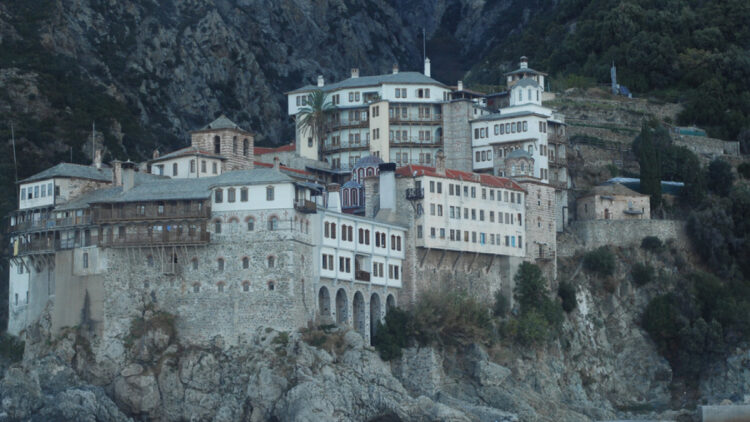 Άγιον Ορος: Κανένα κρούσμα σε 50 δείγματα – Αποχώρησε το κλιμάκιο του ΕΟΔΥ