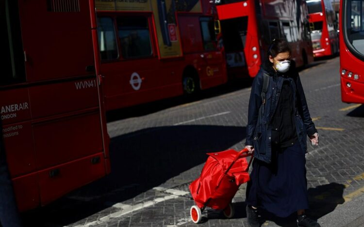 Βρετανία: Δραματική αύξηση των κρουσμάτων – Φόβοι για καθολικό lockdown