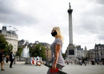 Βρετανία – Κορονοϊός: Πρόστιμο “μαμούθ” για τους παραβάτες των μέτρων