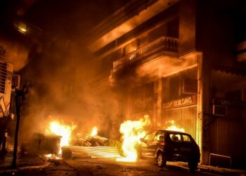 Επίθεση με μολότοφ εναντίον αστυνομικών δυνάμεων χθες βράδυ στα Εξάρχεια