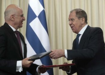 Επικοινωνία Δένδια με Λαβρόφ για τις διμερείς σχέσεις Ελλάδας – Ρωσίας