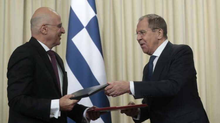 Επικοινωνία Δένδια με Λαβρόφ για τις διμερείς σχέσεις Ελλάδας – Ρωσίας