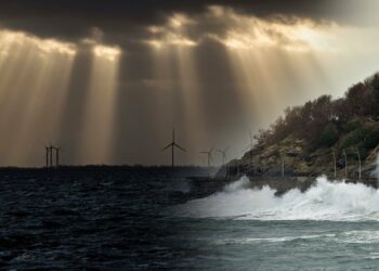 Ο τυφώνας Ιανός έρχεται απειλητικός – Οι οδηγίες της ΓΓΠΠ