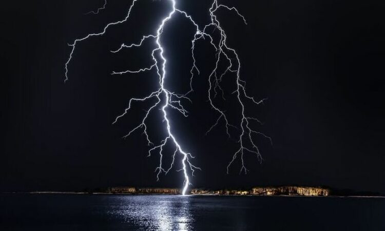 Ιανός: Πλησιάζει την Αττική – Πού θα χτυπήσει τις επόμενες ώρες