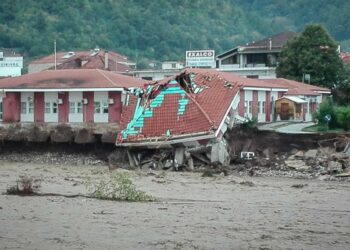 Μουζάκι – Ιανός: Κατέρρευσε τμήμα του κέντρου υγείας