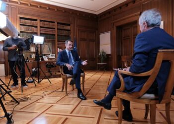 Μητσοτάκης στο Economist: Υπάρχει παράθυρο ευκαιρίας για διάλογο με την Τουρκία – Αν δεν τα βρούμε πάμε Χάγη