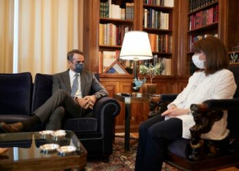 Μητσοτάκης σε Σακελλαροπούλου: Θα διατηρήσουμε την οικονομία ανοιχτή και θα διαφυλάξουμε την υγεία των συμπολιτών μας