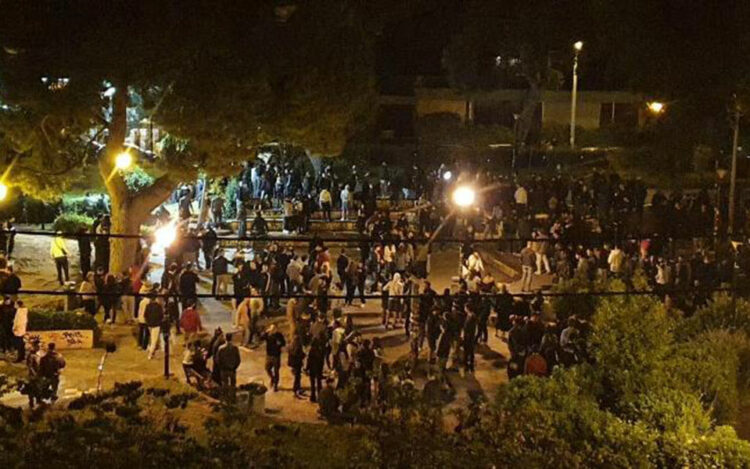 Νέα Μέτρα – Κορονοϊός: Λουκέτο σε πλατείες – Τι περιλαμβάνει το σχέδιο της ΕΛΑΣ