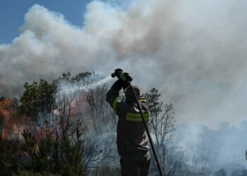 Αγρίνιο: Νεκρός 27χρονος εθελοντής πυροσβέστης κατά τη διάρκεια κατάσβεσης φωτιάς