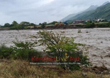 Καρδίτσα – Ιανός: Διασώθηκε η τριμελής οικογένεια στους Σοφάδες
