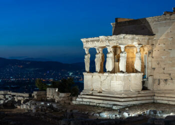 Παρουσία της ΠτΔ αποδίδεται απόψε ο νέος φωτισμός της Ακρόπολης