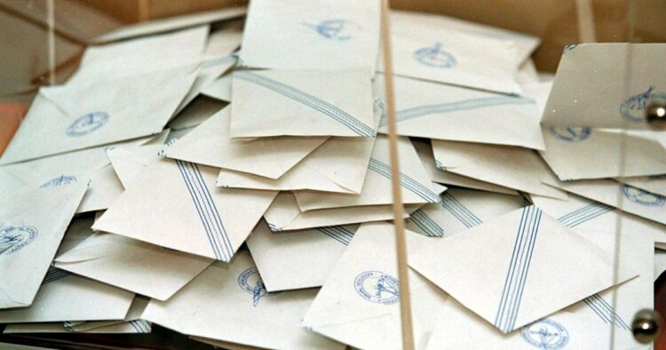 Δημοσκόπηση Opinion Poll: Προβάδισμα άνω των 20 μονάδων για τη ΝΔ