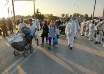 Λέσβος: Ακόμη 21 κρούσματα κορονοϊού στο Καρά Τεπέ – Περισσότεροι από 3.000 μετανάστες στη νέα δομή