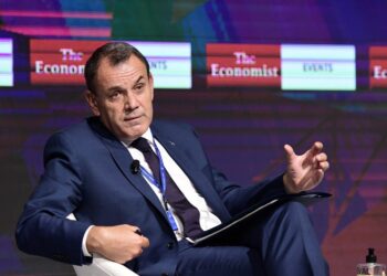 Παναγιωτόπουλος στο Economist: Η συμπεριφορά της Τουρκίας αποσταθεροποιεί την Ανατολική Μεσόγειο