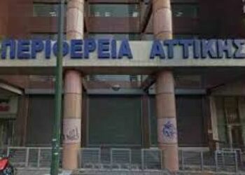 Βολές Πολάκη κατά Πατούλη: Φάγαν και τα πόμολα και τώρα τρώνε τις κάσες από τα πορτοπαράθυρα