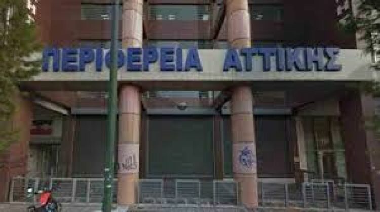 Βολές Πολάκη κατά Πατούλη: Φάγαν και τα πόμολα και τώρα τρώνε τις κάσες από τα πορτοπαράθυρα