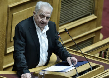 Φλαμπουράρης: Είτε ο πρωθυπουργός λέει ψέματα για τους πλειστηριασμούς, είτε το τραπεζικό σύστημα ακολουθεί το δικό του δρόμο