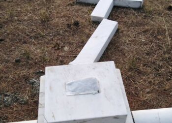 Τατόι: Βανδάλισαν τον τάφο του Παύλου και της Φρειδερίκης