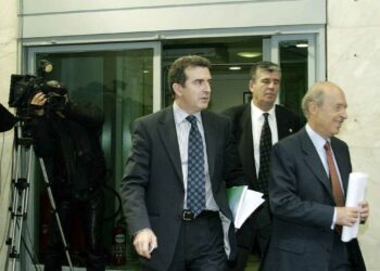 Τα ψεύτικα, τα λόγια τα μεγάλα του Παπαχρήστου