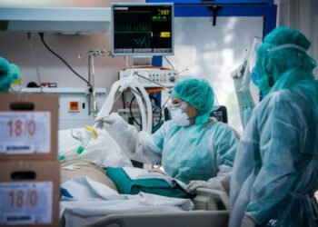 Κορονoϊός: 460 νέα κρούσματα και 5 θάνατοι το τελευταίο 24ωρο – Στους 85 οι διασωληνωμένοι