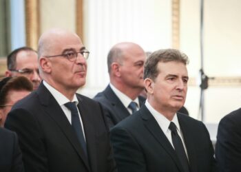 Το άδειασμα Δένδια σε Χρυσοχοΐδη