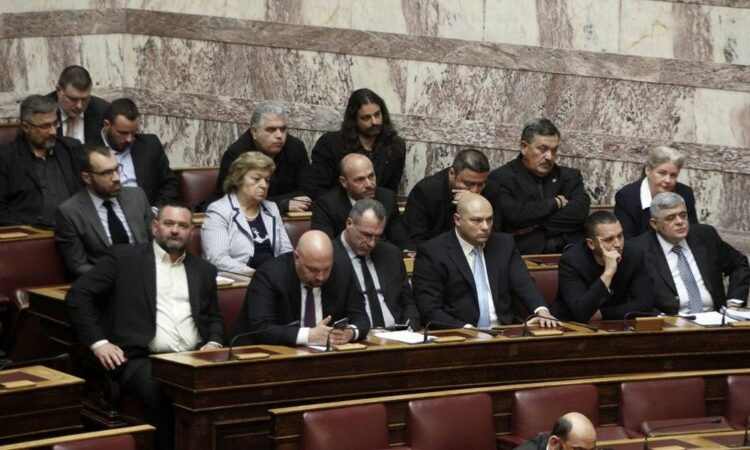 Γερμανικά ΜΜΕ: Πιο σκληρή από το αναμενόμενο η απόφαση για τη Χρυσή Αυγή