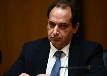 Ερώτηση Σπίρτζη στη βουλή για την αστυνομική βία σε Ιωάννινα και Σεπόλια