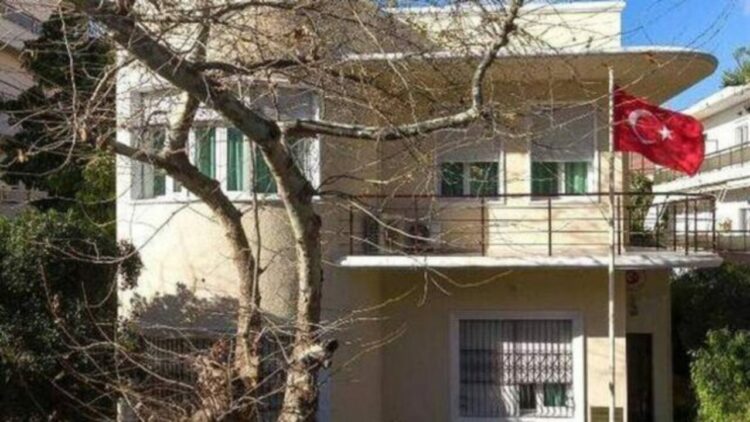 Προφυλακίστηκαν ο γραμματέας του τουρκικού προξενείου και ο μάγειρας