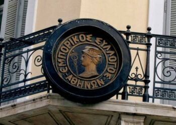 Εμπορικός Σύλλογος Αθηνών: Καταστροφή αν χαθούν οι εκπτώσεις